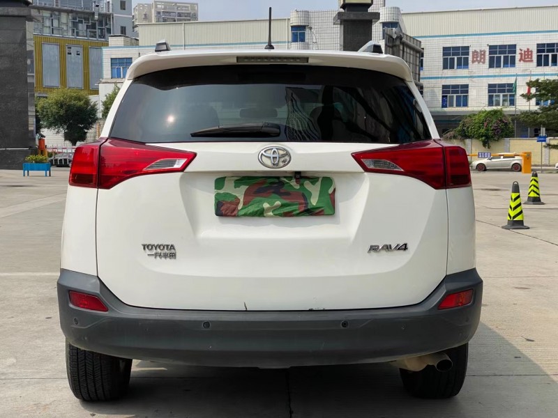 東莞14年豐田RAV4榮放1