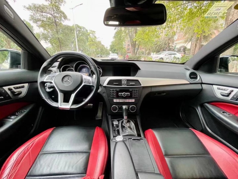 汕頭12年奔馳AMG C633