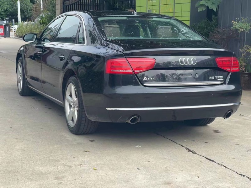 鄭州13年奧迪A8L6