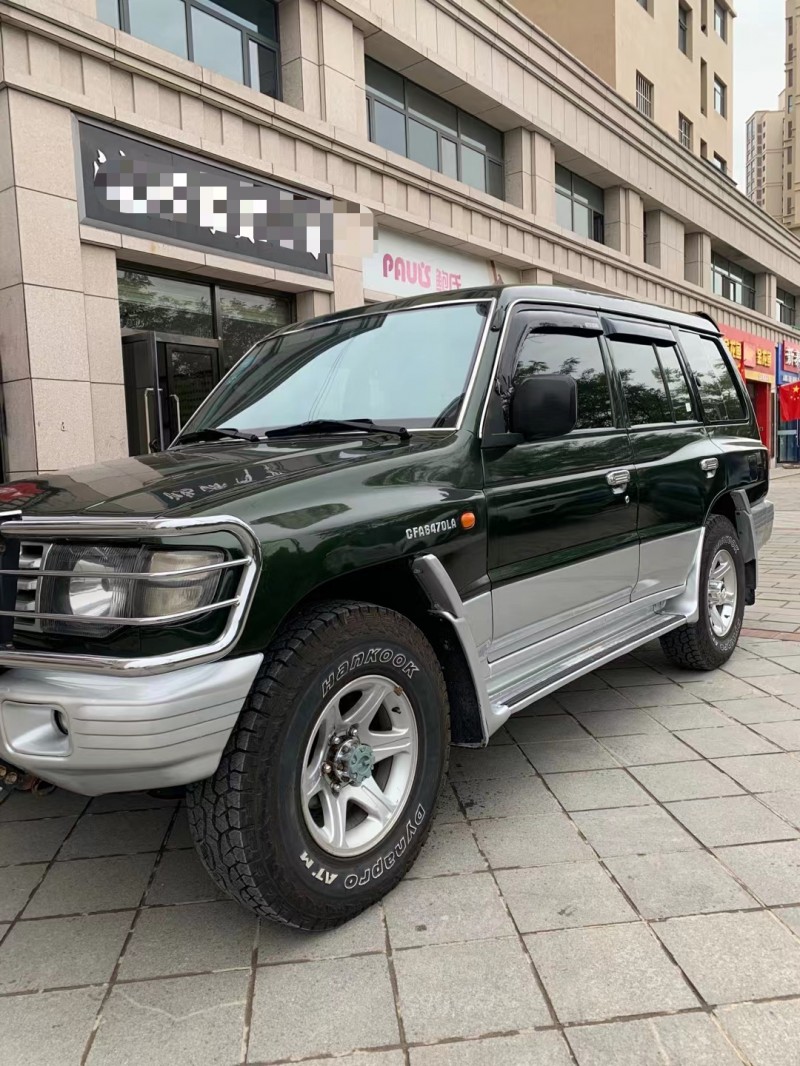 平涼14年獵豹汽車黑金剛3
