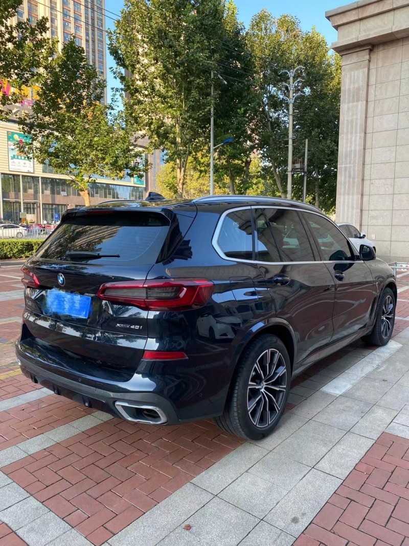 武漢20年寶馬X57