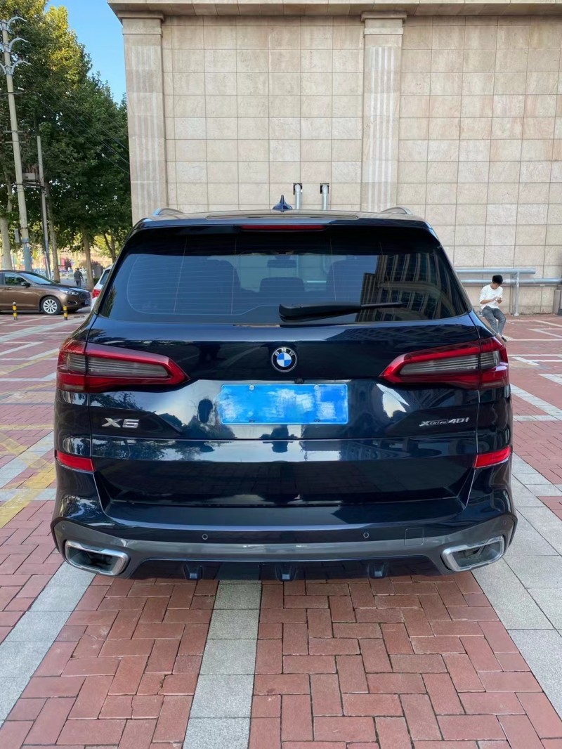 武漢20年寶馬X59