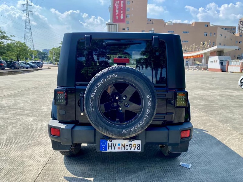 汕頭11年Jeep牧馬人5