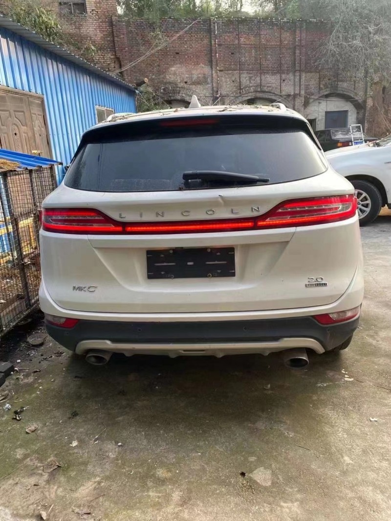 咸陽15年林肯MKC4