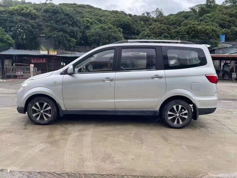 中山17年北汽威旺M307