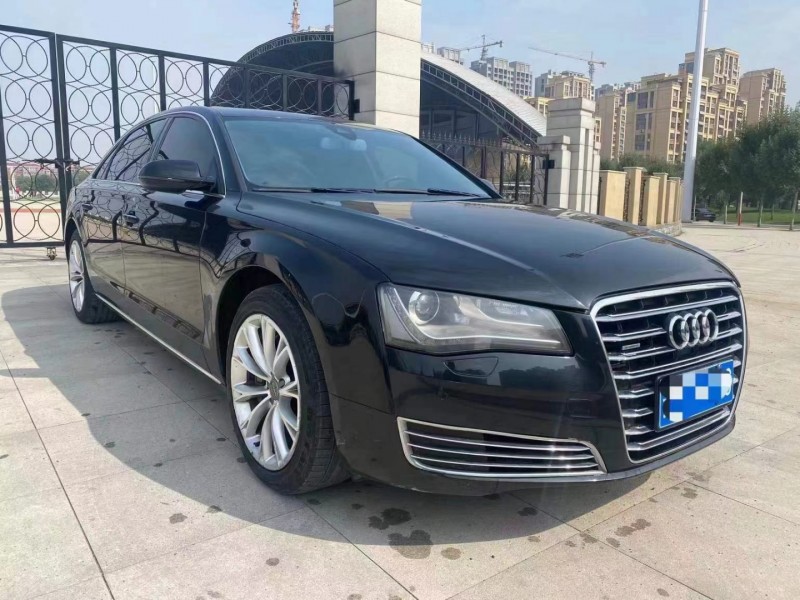 臨沂14年奧迪A8L3