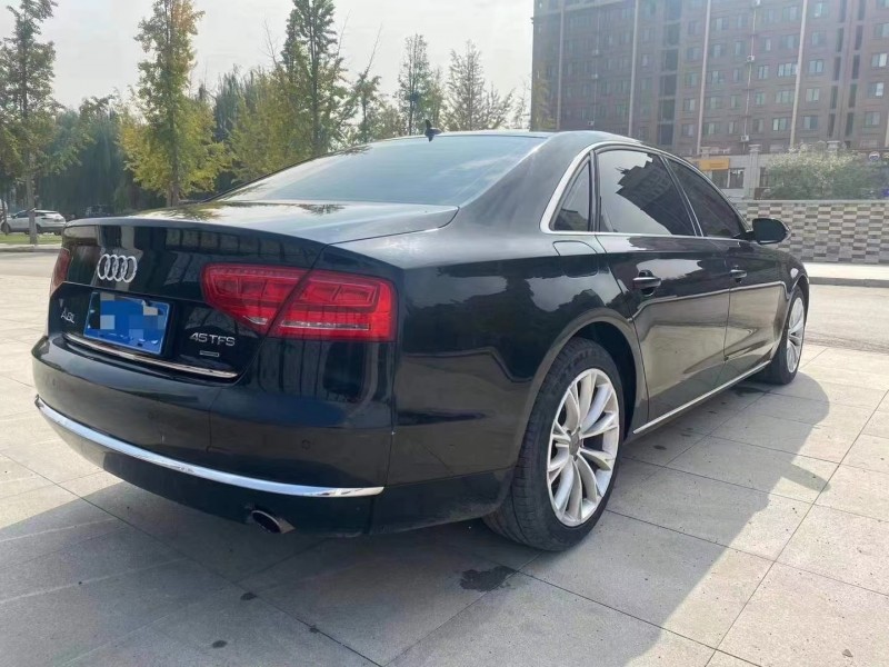 臨沂14年奧迪A8L9