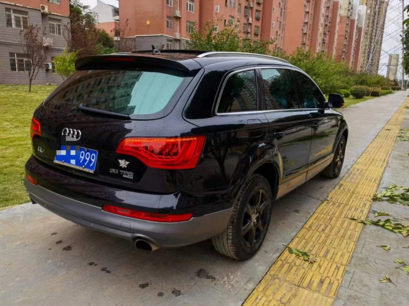恩施15年奧迪Q77