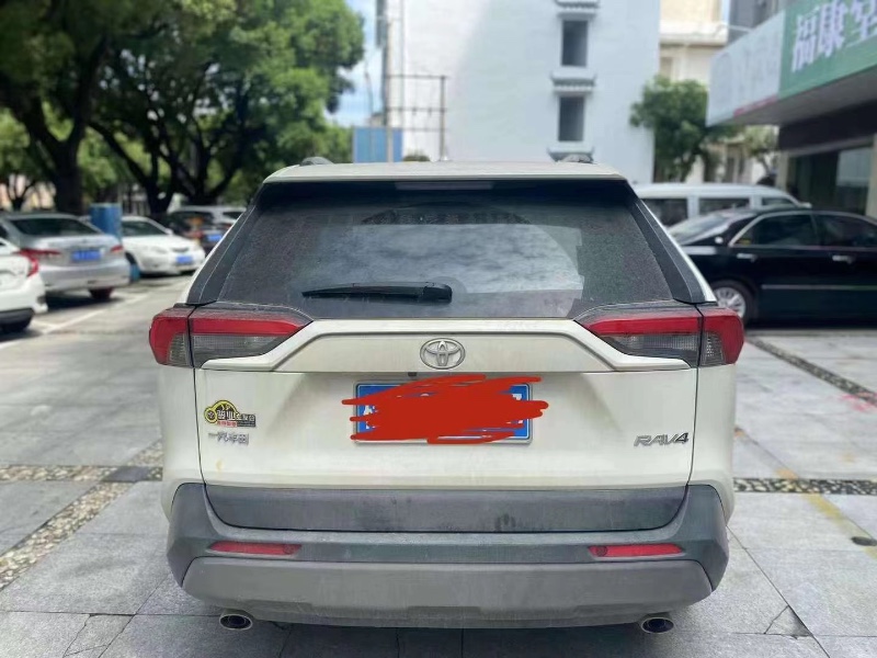 桂林20年豐田RAV47
