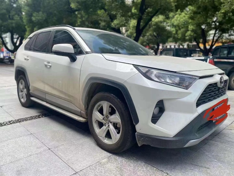 桂林20年豐田RAV44