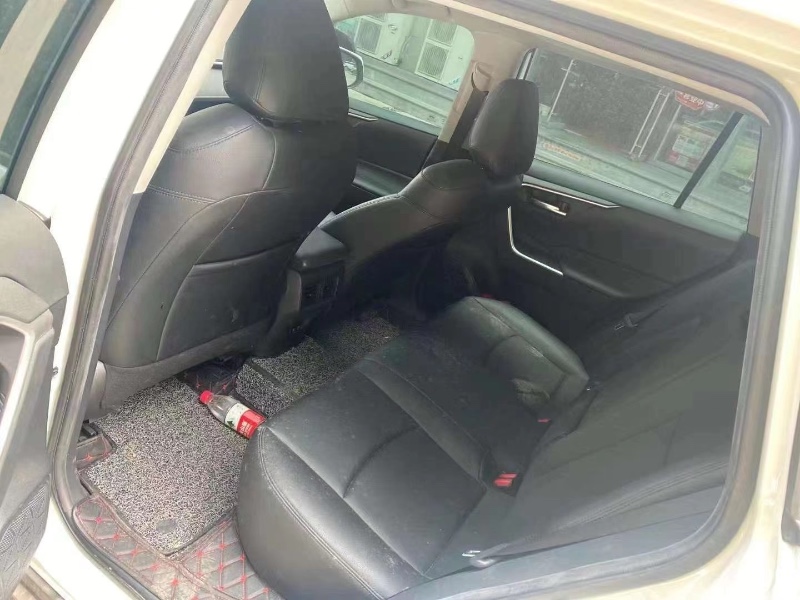 桂林20年豐田RAV42