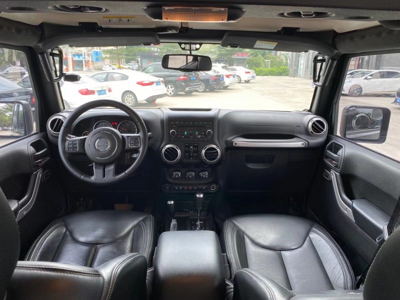 東莞17年Jeep牧馬人5