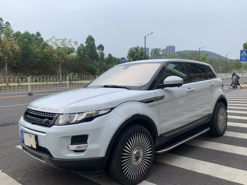 廣州15年路虎極光3