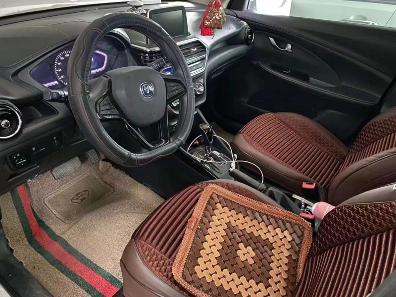 吉安19年長安汽車悅翔3