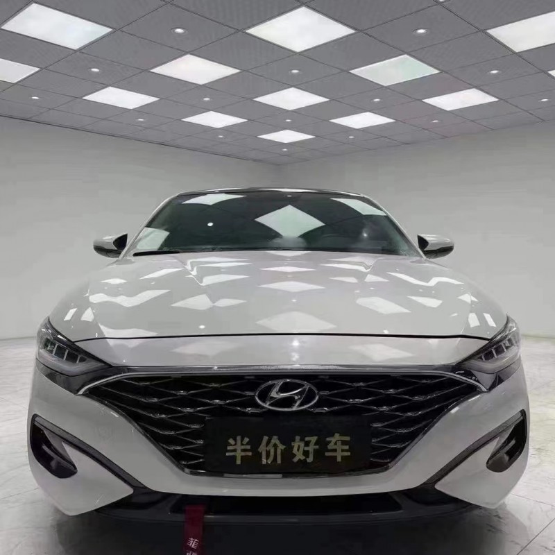 成都20年現代菲斯塔1
