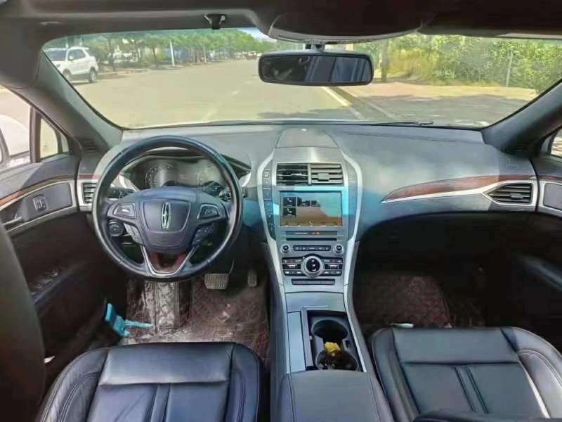 安順18年林肯MKZ9