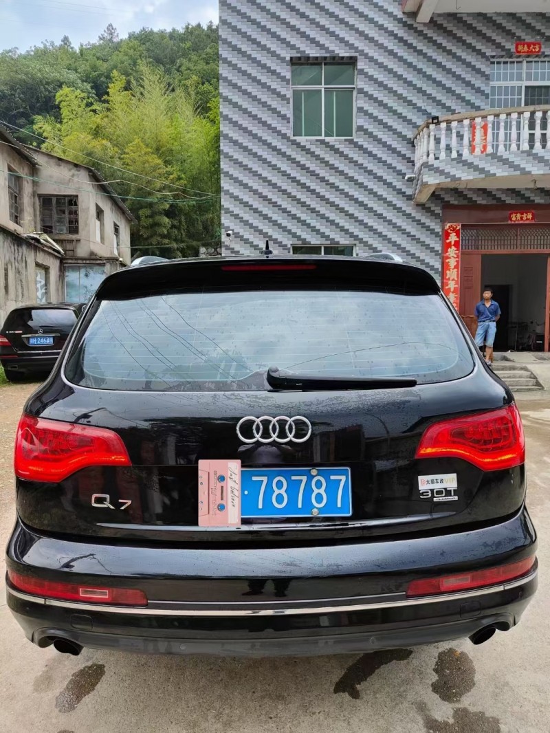景德鎮12年奧迪Q72