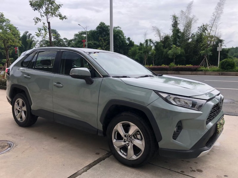 景德鎮21年豐田RAV4榮放4