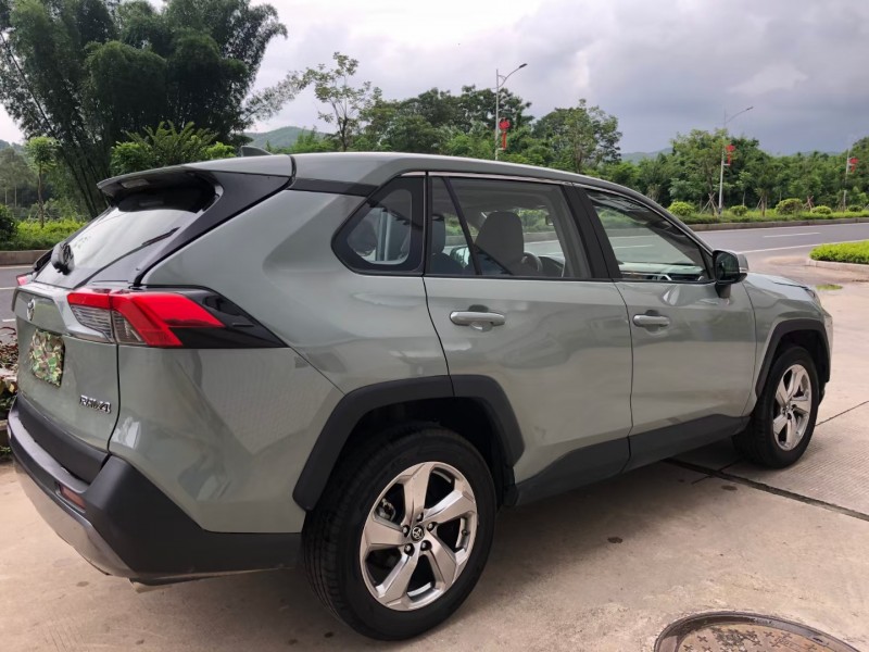 景德鎮21年豐田RAV4榮放5