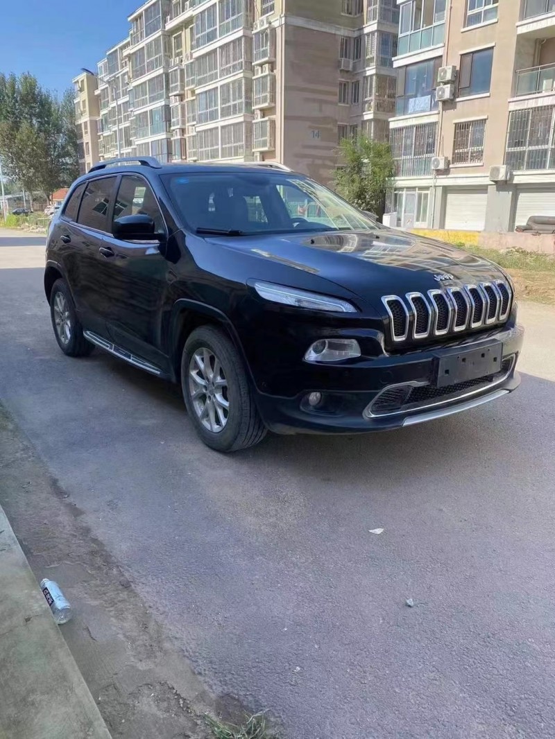 淄博16年Jeep自由光2