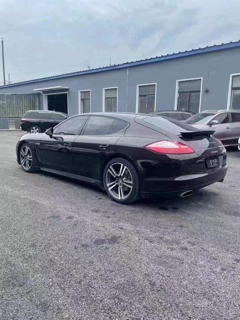 营口11年保时捷帕拉梅拉6