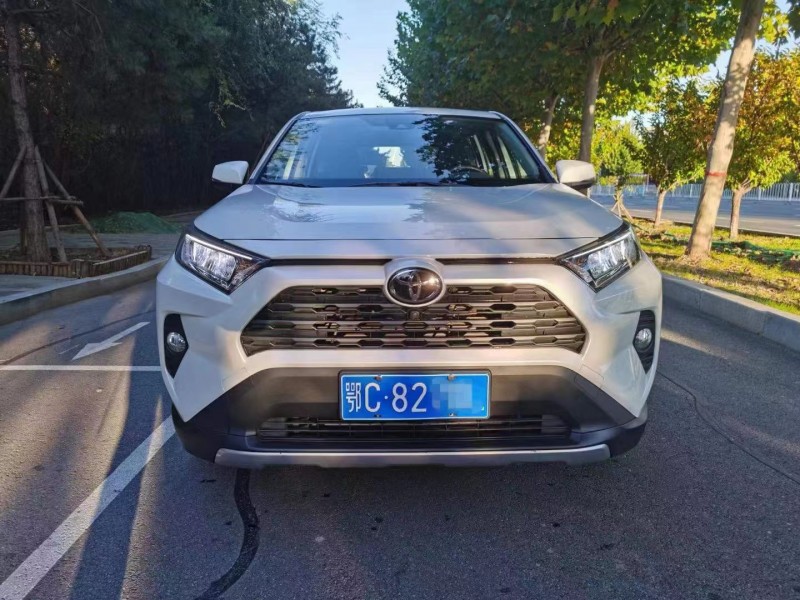 保定21年豐田RAV4榮放1