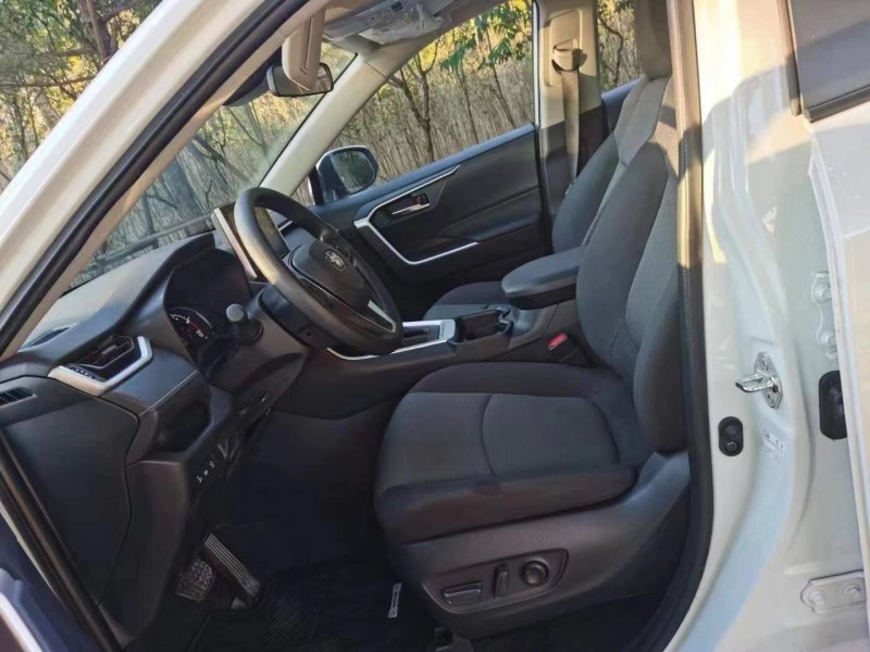保定21年豐田RAV4榮放6