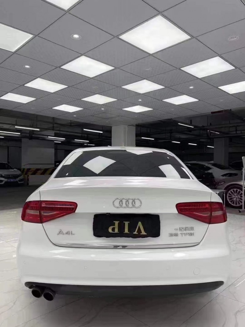 成都15年奧迪A4L5