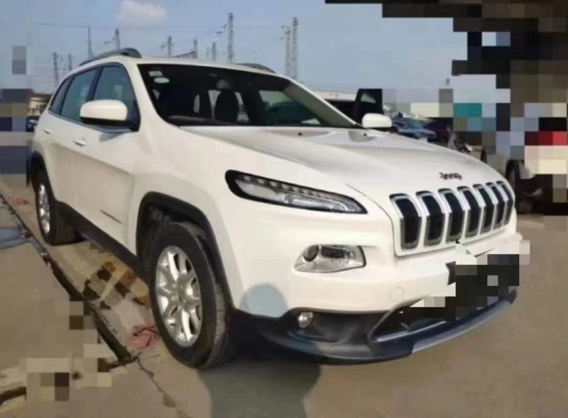 荊門19年Jeep自由光3