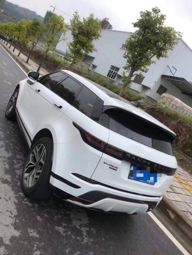 德陽20年路虎極光3