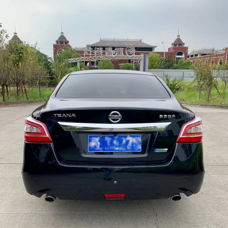 宜昌16年日產天籟8
