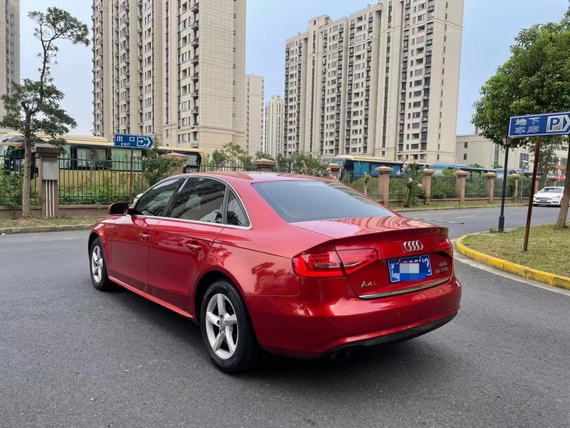 上海13年奧迪A4L6