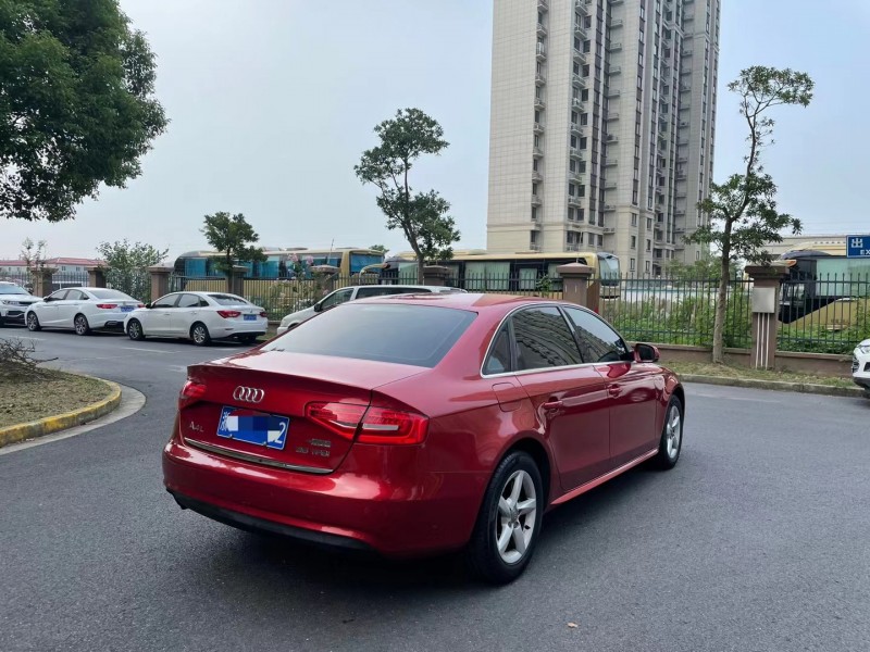 上海13年奧迪A4L8