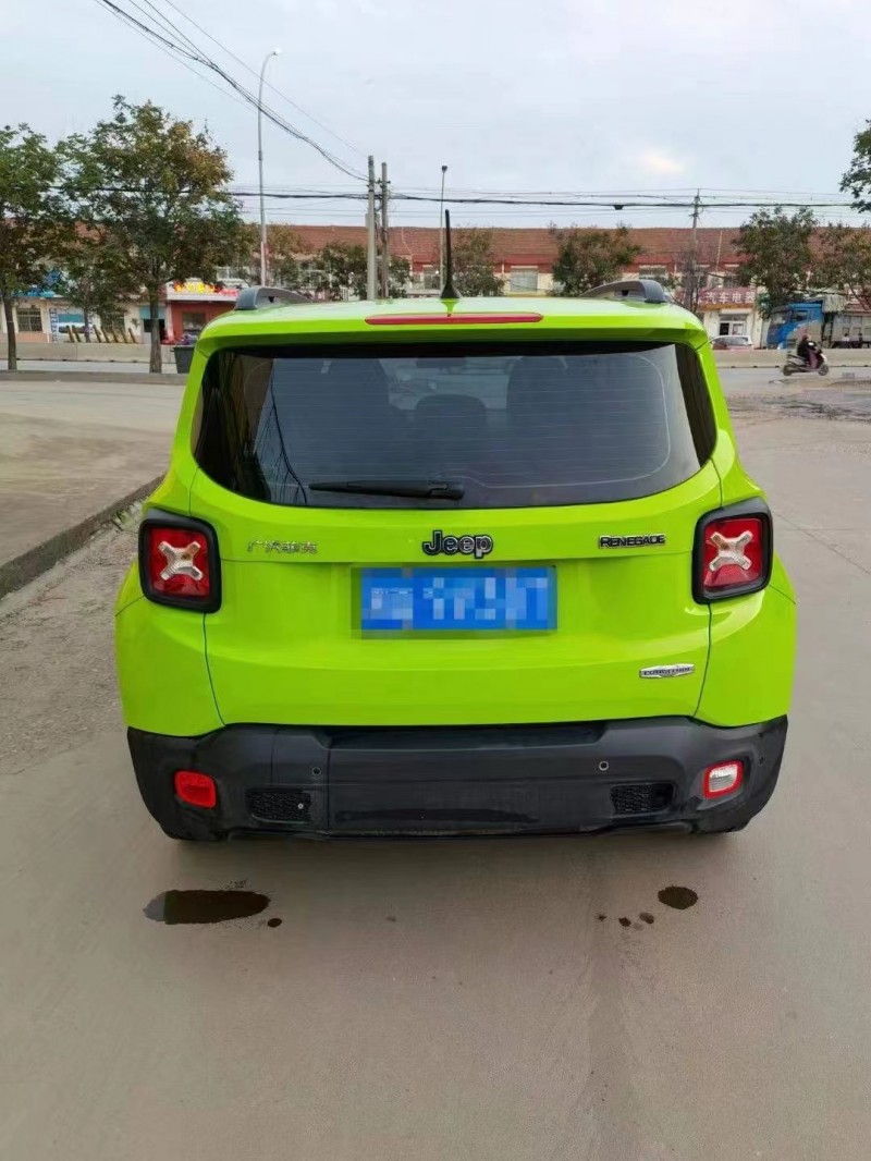 濟寧17年Jeep自由俠9
