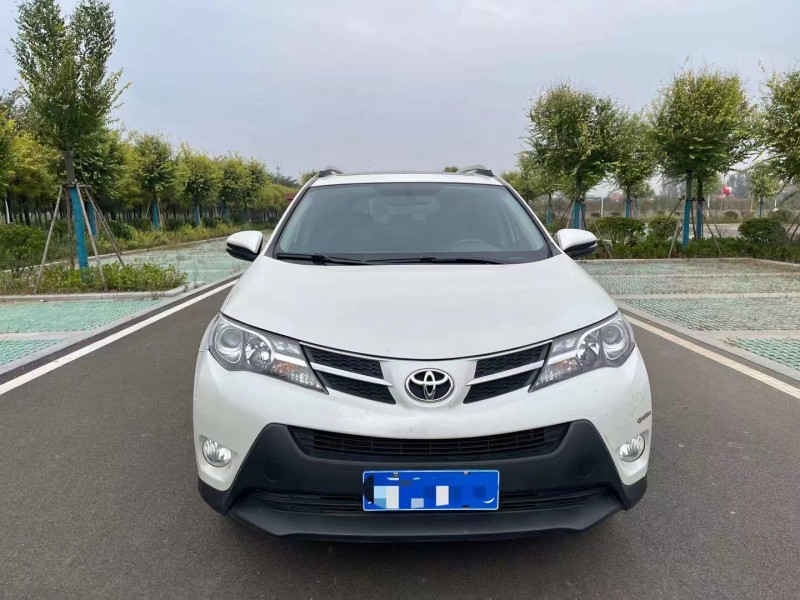 濱州16年豐田RAV4榮放1