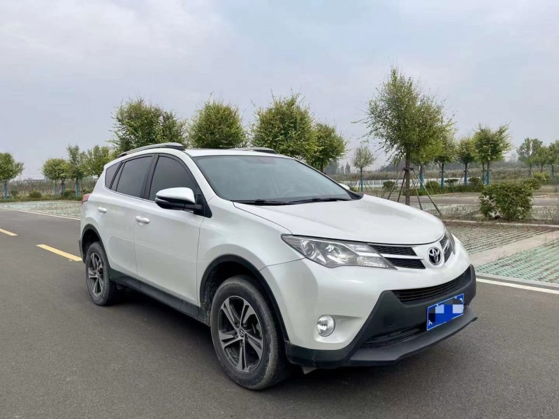 濱州16年豐田RAV4榮放3