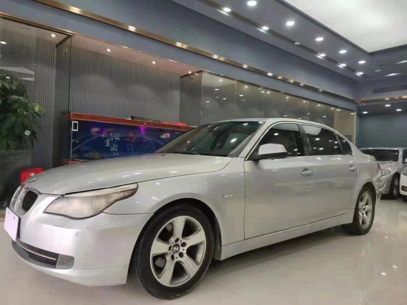 中山09年宝马5系2