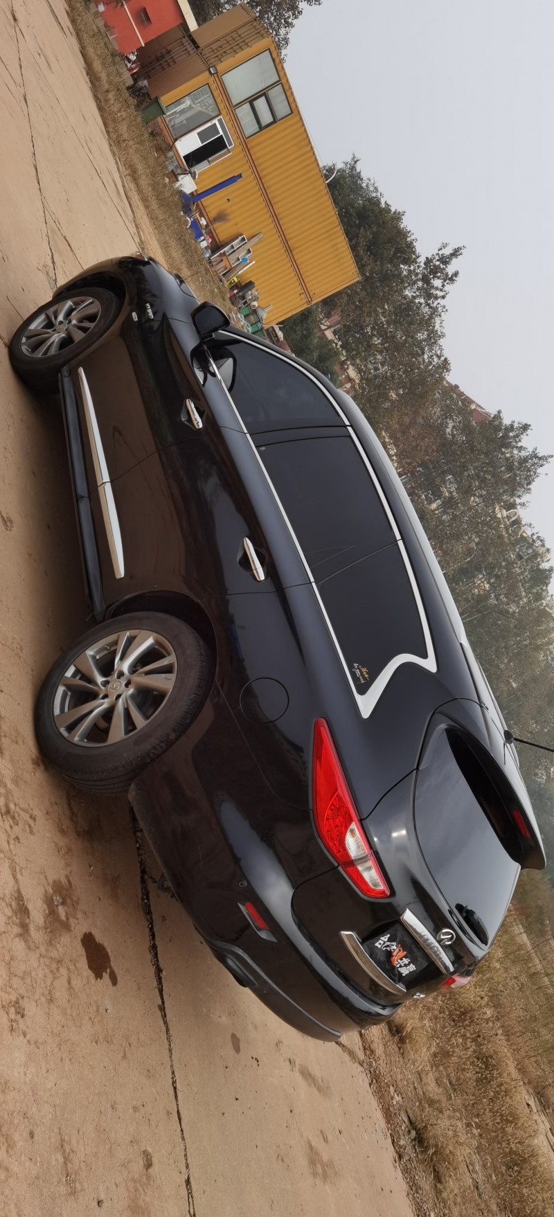 青島16年英菲尼迪QX606