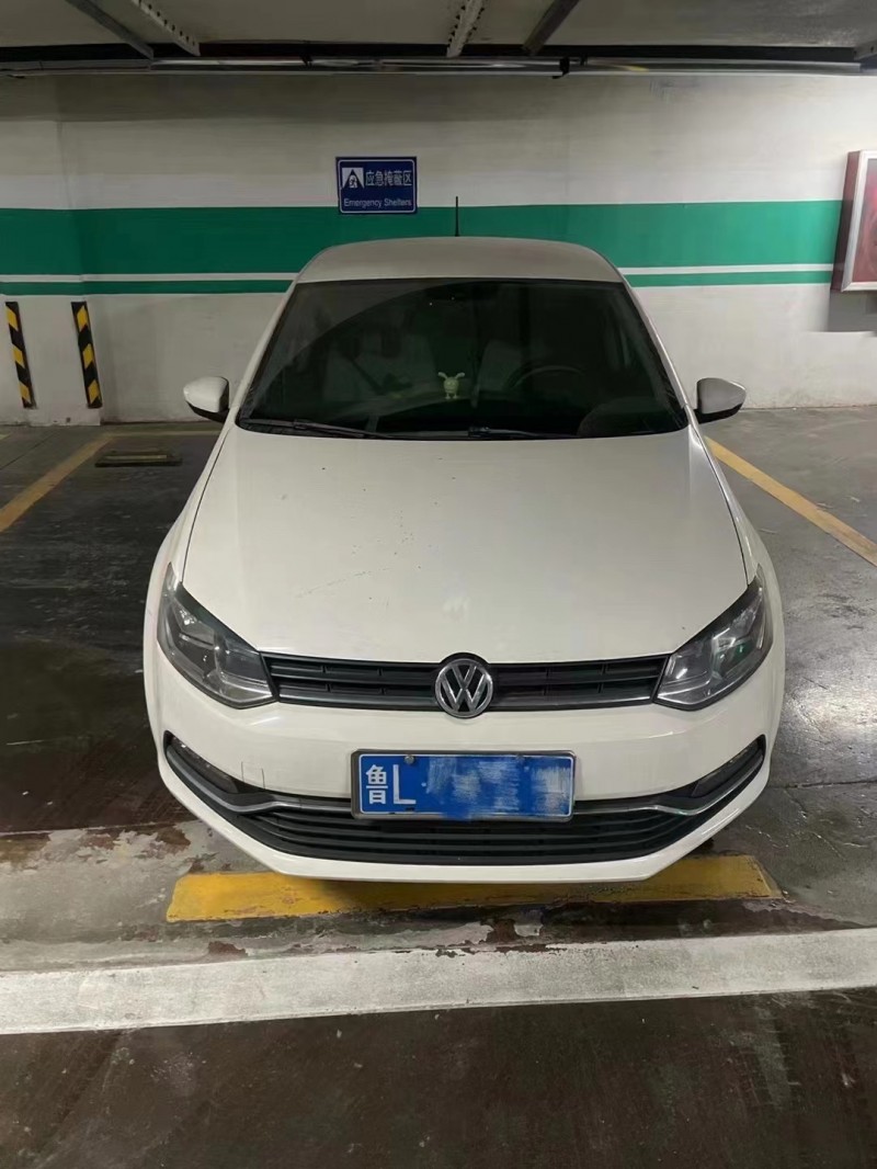 青島16年大眾polo1