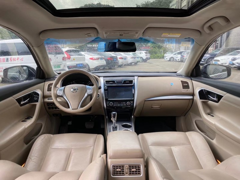 東莞16年日產天籟5