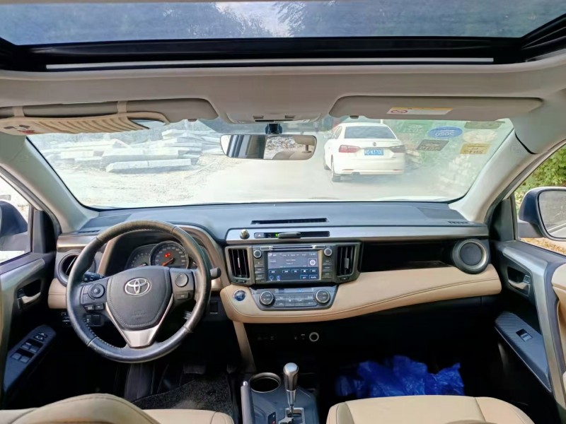 廈門15年豐田RAV4榮放8