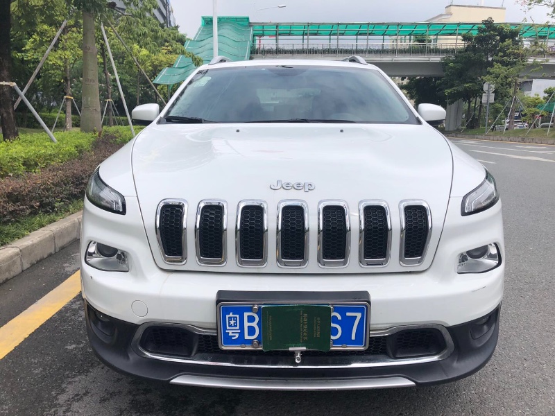 深圳18年Jeep自由光9