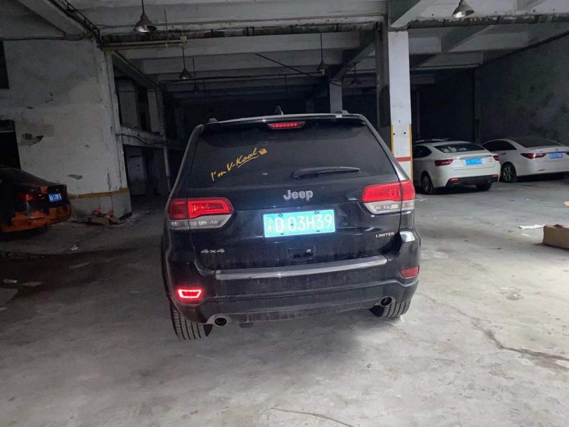 鄭州17年Jeep大切諾基6