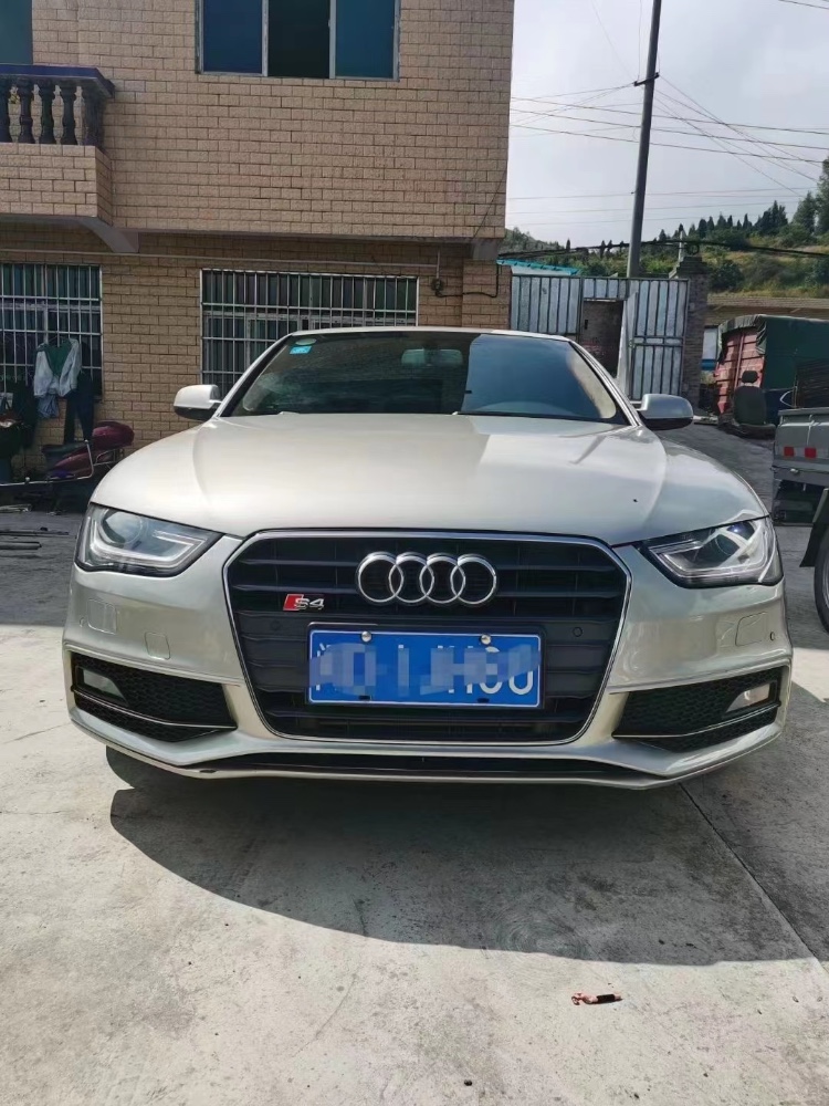 貴陽14年奧迪A4L1