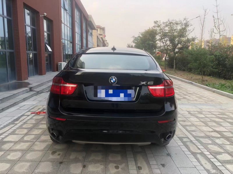 青島09年寶馬X68