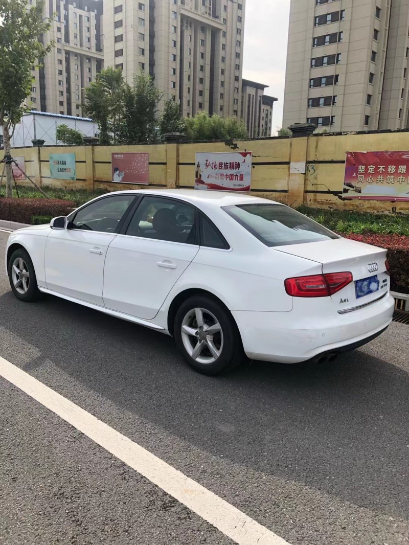 唐山14年奧迪A4L5