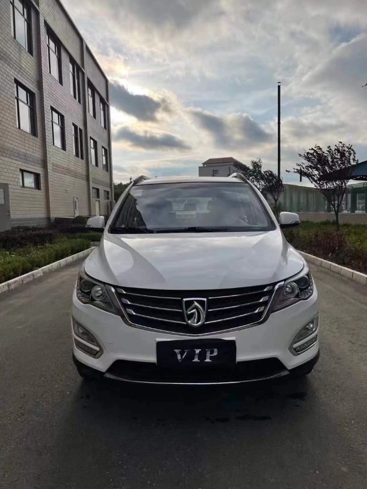 蘭州17年寶駿5601