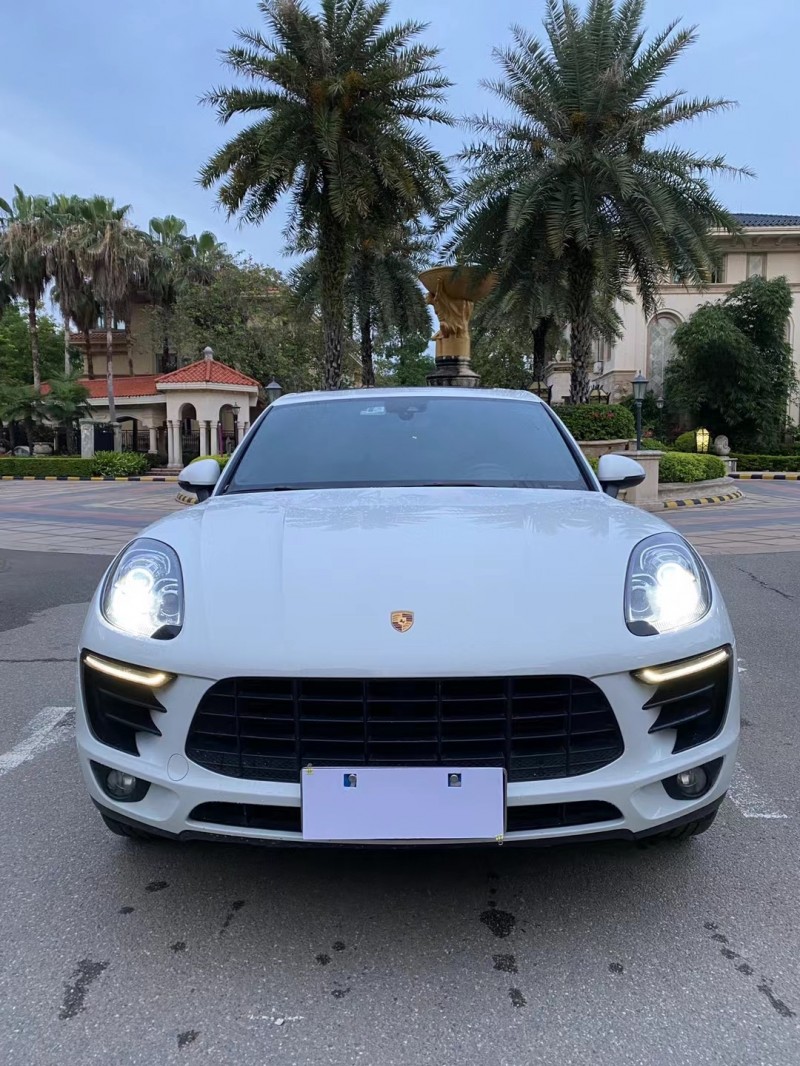 中山16年保時捷Macan8