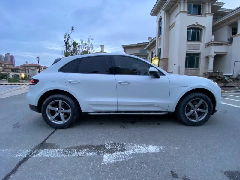 中山16年保時捷Macan1