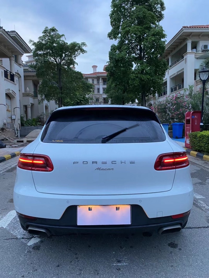 中山16年保時捷Macan9